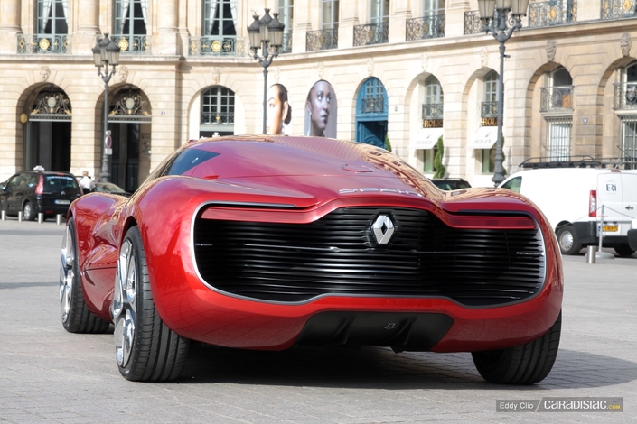 La Renault DeZir Concept  - "Dans le regard d’Eddy Clio" par Olivier Pagès