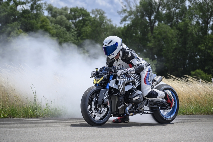 La nouvelle BMW R 1300 R prend du muscle !