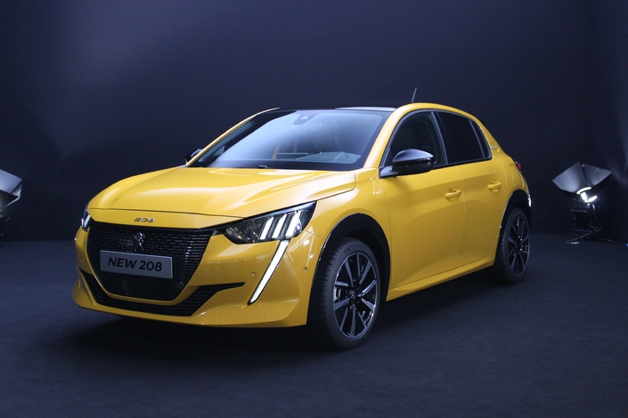 Une voiture de couleur : ça fait peur, mais c'est le bonheur !
