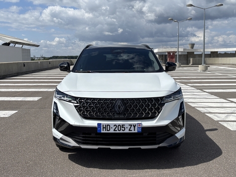 La motorisation de l'Austral est hybride autorechargeable. Elle propose de vraies séquences en 100% électrique.