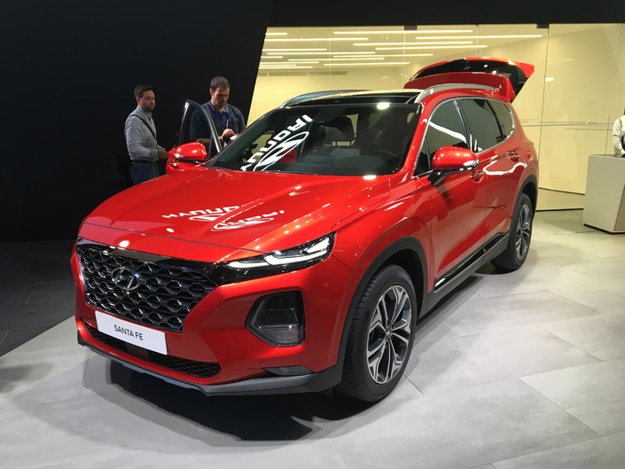 Hyundai Santa Fé : il va falloir patienter - Vidéo en direct du salon de Genève 2018