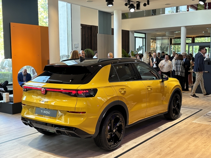 Au salon de Munich, le Volkswagen T-Roc fait sa première sortie officielle. 