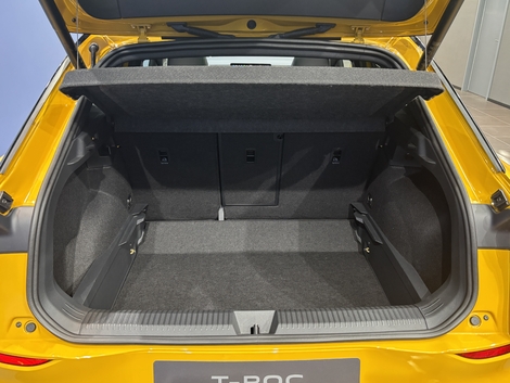 Pour sa seconde génération, le tout nouveau Volkswagen T-Roc  hérite de moteurs hybrides.