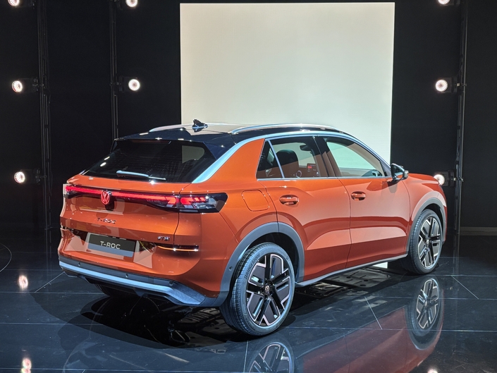Pour sa seconde génération, le tout nouveau Volkswagen T-Roc hérite de moteurs hybrides.