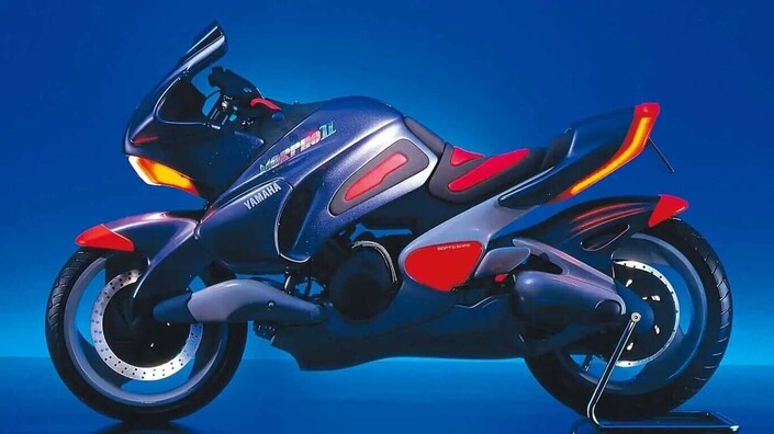 CFMoto révolutionne la moto transformable, là où Yamaha avait échoué il y a 40 ans