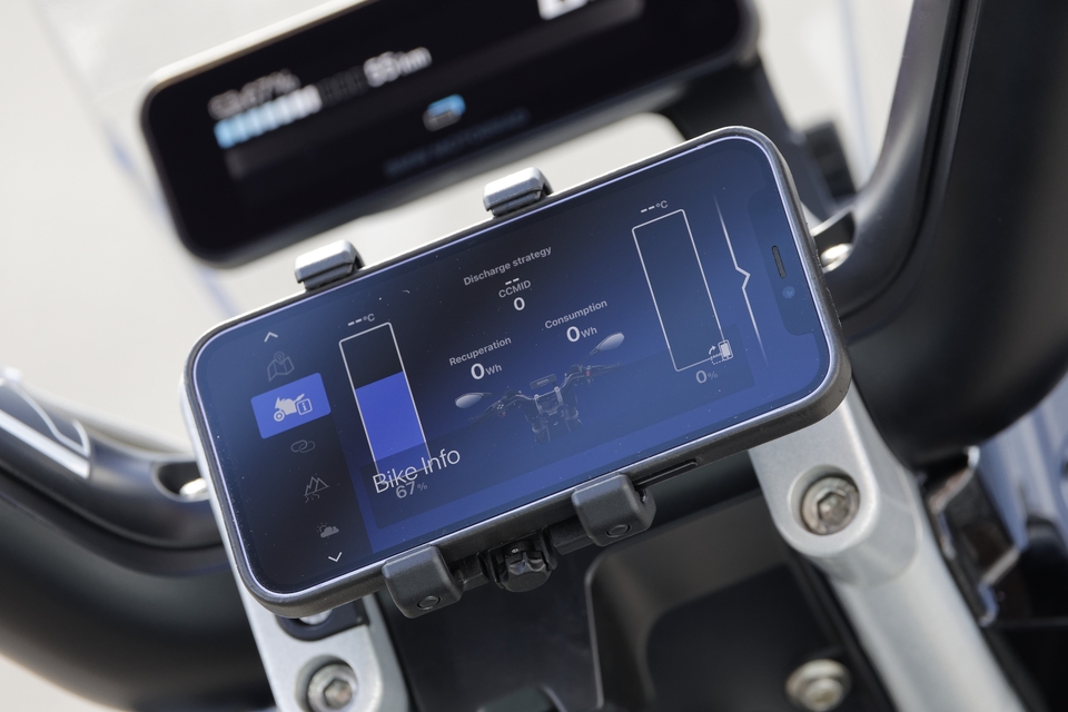 Essai - BMW Ce-02 : un BMW accessible ! (ou presque…)