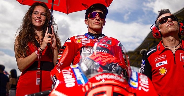 Marc Marquez se livre sur ses grandes rivalités et ses ambitions : « Atteindre 89 victoires, c’est difficile »
