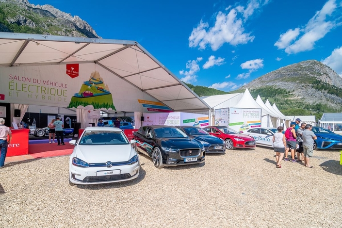 Les constructeurs viendront à Val d'Isère avec leurs dernières nouveautés.