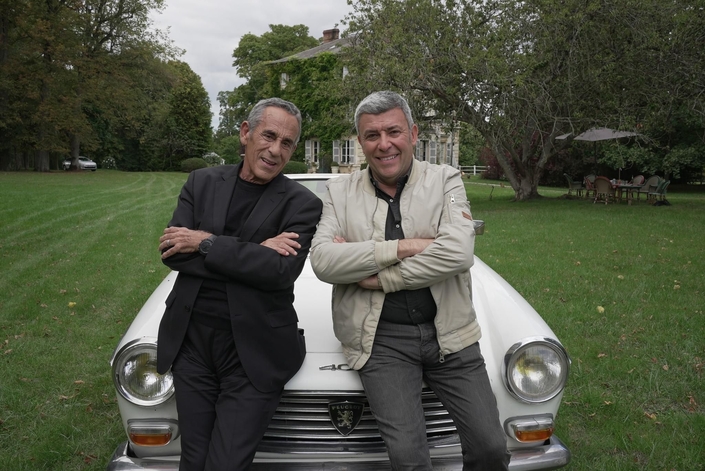 Thierry Ardisson a possédé cette Peugeot 404 Cabriolet, ici dans sa propriété normande, pendant près de 40 ans.