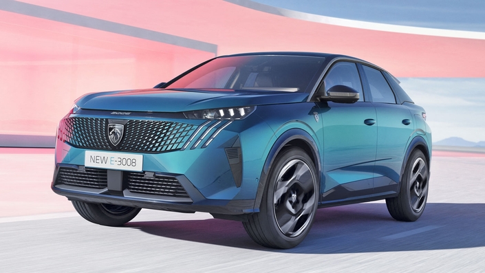 Le Peugeot 3008 prête sa plateforme STLA Small au DS N°8 et au futur DS N°7, mais il va leur prêter également ses motorisations thermiques électrifiées qui assureront sans doute pendant de longs mois l’essentiel des ventes. © Peugeot