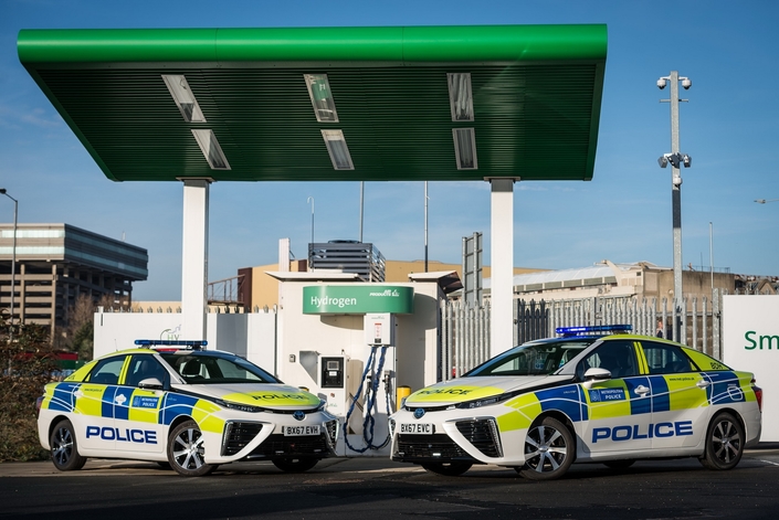 La police anglaise adopte la Toyota Mirai