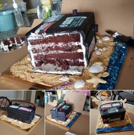 Un gâteau en hommage aux batteries jetées dans l'océan.