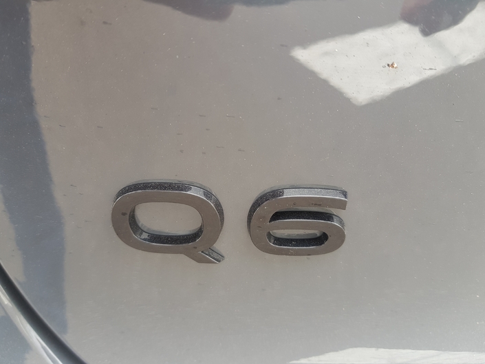 Le Q6 e-tron Sportback ajoute une touche de glamour dans la gamme Audi
