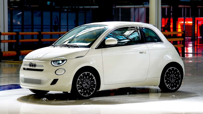 Stellantis place de gros espoirs dans le retour de la Fiat 500 thermique.