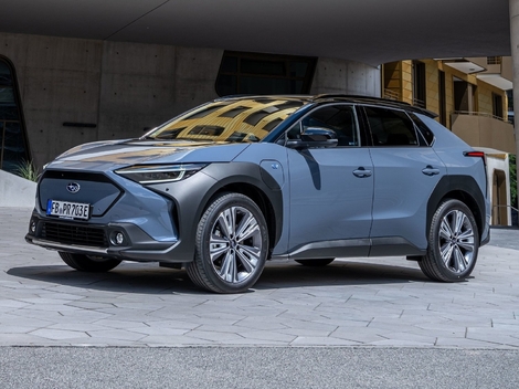 Le Solterra "phase 1" avec sa calandre de forme hexagonale.