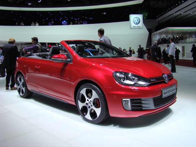 Vidéo en direct du salon de Genève 2012 : on y "découvre" la Golf GTI