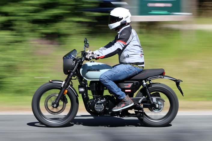La Honda GB350S est-elle plus qu’un exercice de style ?