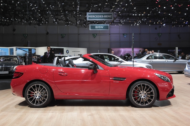 Mercedes SLC : ex SLK - Vidéo en direct du Salon de Genève 2016