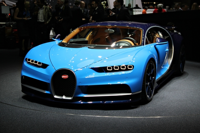 Bugatti Chiron : le patron - Vidéo en direct du Salon de Genève 2016