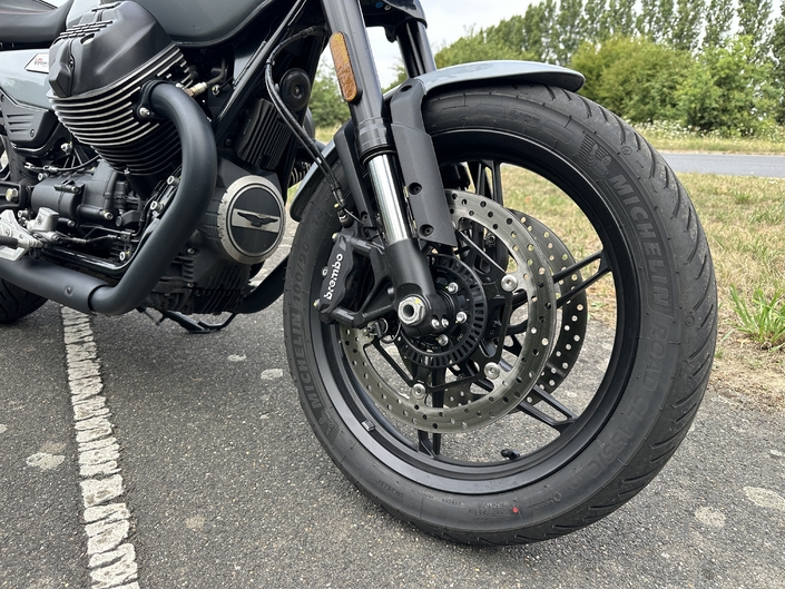 La Moto Guzzi V7 Sport est t-elle la reine des néo-classiques ?