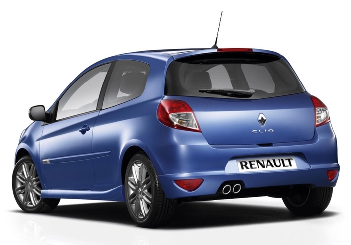 La poupe de la Renault Clio III GT s'orne d'un béquet et d'une double sortie d'échappement très suggestive.