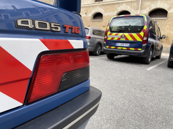 Nous découvrons en vidéo les collectors de la BRI : Peugeot 405 T16