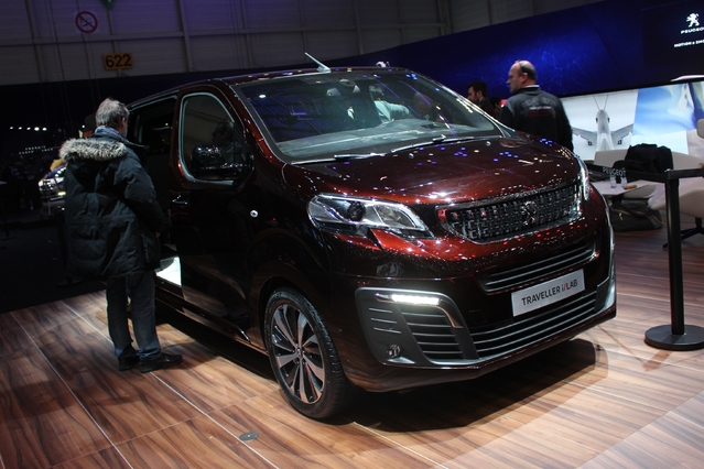 Peugeot Traveller i-Lab concept : salon roulant - En direct du salon de Genève