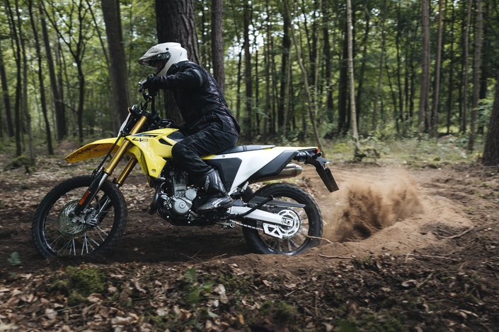 Suzuki DR-Z4S : un achat au prix du terrain (constructible)