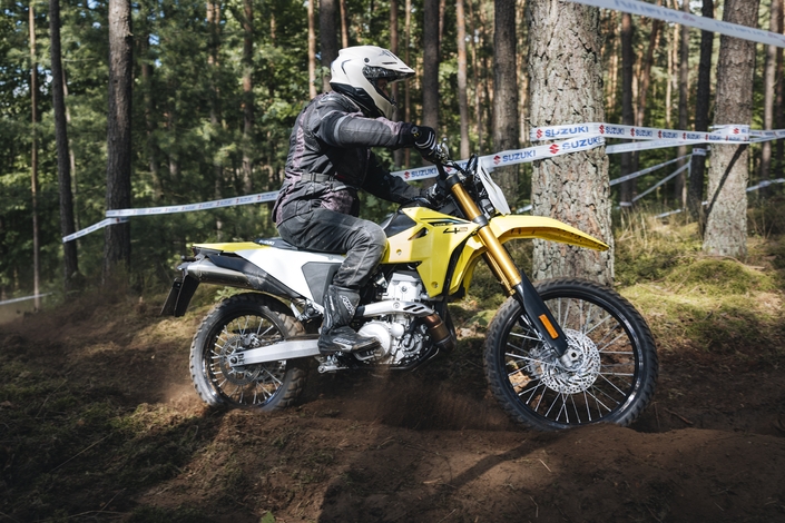 Suzuki DR-Z4S : un achat au prix du terrain (constructible)