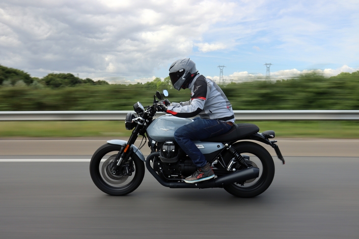 La Moto Guzzi V7 Sport est t-elle la reine des néo-classiques ?