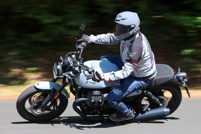 La Moto Guzzi V7 Sport est t-elle la reine des néo-classiques ?