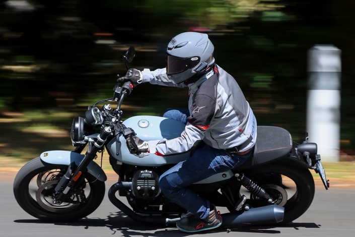 La Moto Guzzi V7 Sport est t-elle la reine des néo-classiques ?