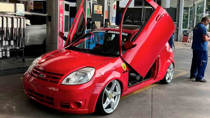 Il tente la Ferrari sur base de Ford Ka