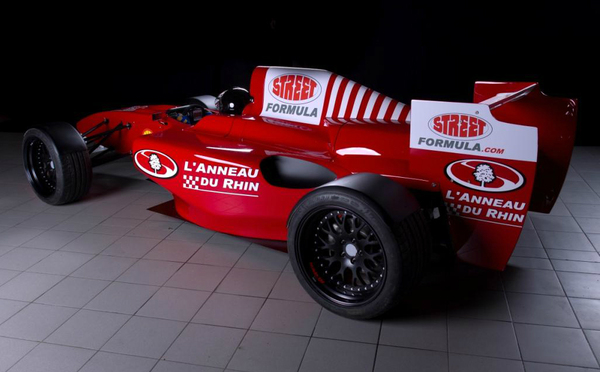 https://images.caradisiac.com/images/7/0/5/7/77057/S7-Voici-la-Street-Formula-une-monoplace-pour-la-route-et-pour-3-pour-100-kEUR-257918.jpg S7-Voici-la-Street-Formula-une-monoplace-pour-la-route-et-pour-3-pour-100-kEUR-257918