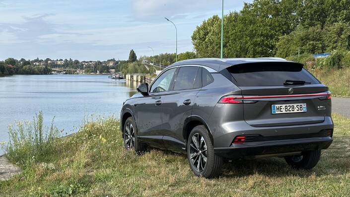 Le MG EHS Hybrid+ : un rapport prix/prestation à faire pâlir Dacia