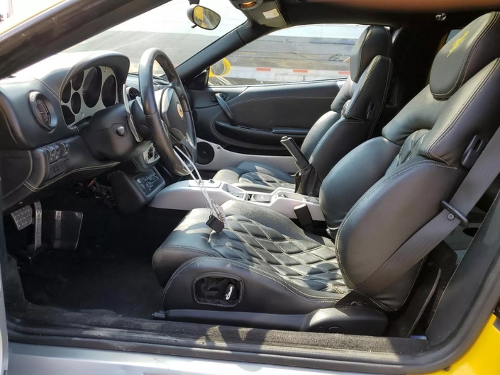 Une Ferrari 360 Modena bradée, rallongée et en panne