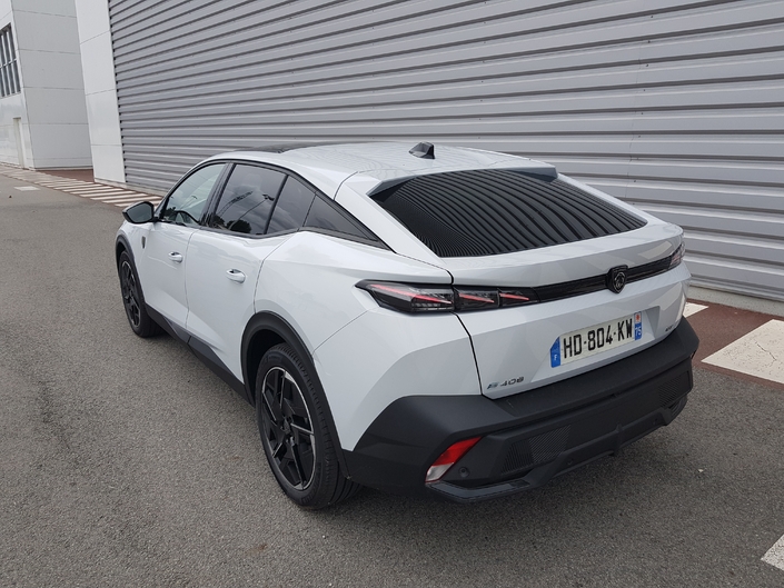 La Peugeot 408 électrique est-elle la meilleure version du crossover sochalien ?