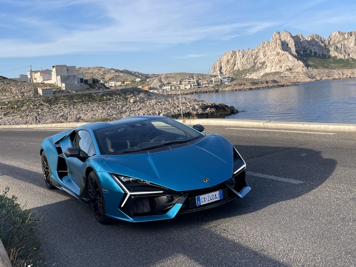 Un marché qui part à vau l'eau et un nouveau patron chez Renault