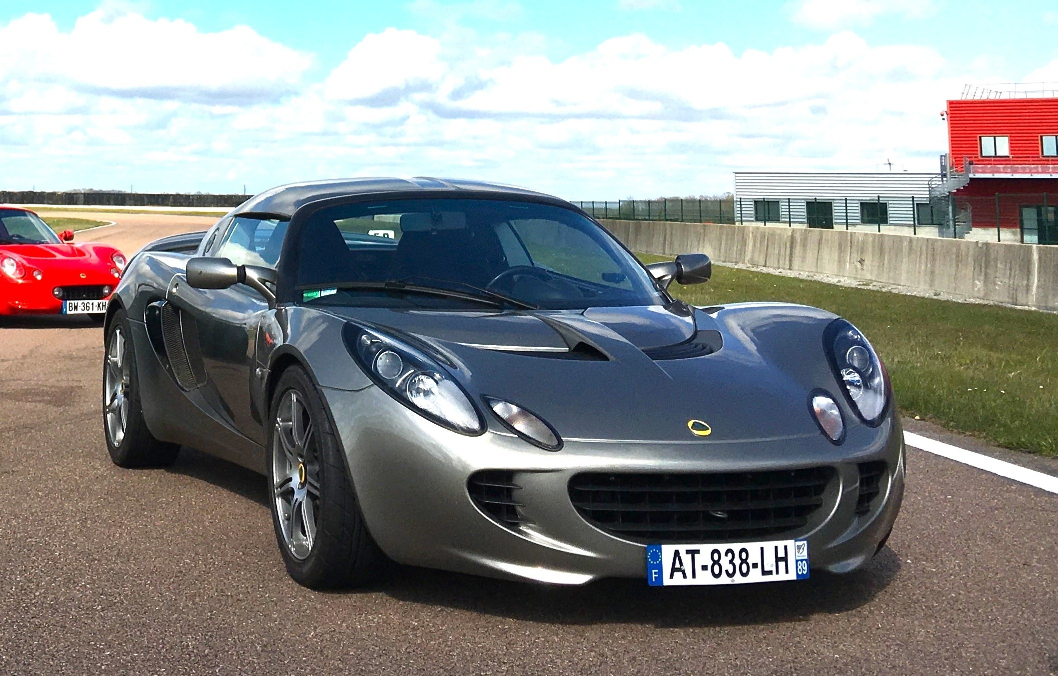 La Lotus Elise S2 est une incroyable machine à sensations