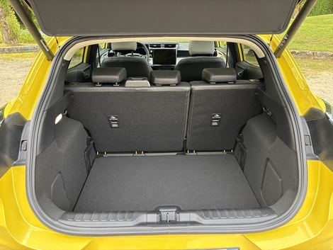 En configuration classique, le volume de chargement du Puma est plus réduit.