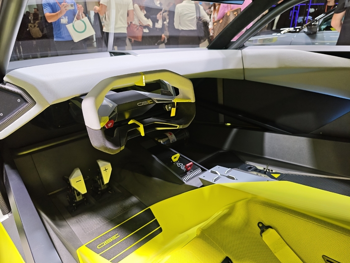Corsa GSE Vision Gran Turismo : Opel invente la voiture pour gamer - En direct du salon de Munich 2025