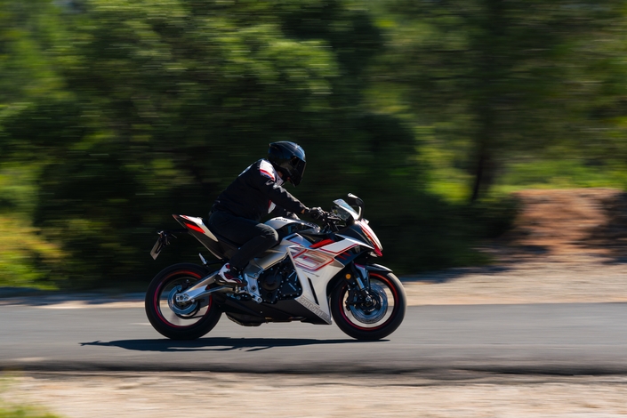 La Zontes 703 RR est une vraie sportive, même à pas cher !