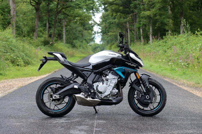 Existe-t-il meilleur rapport prix / plaisir en neuf que la CF Moto 675 NK ?