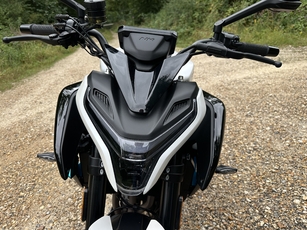 Existe-t-il meilleur rapport prix / plaisir en neuf que la CF Moto 675 NK ?