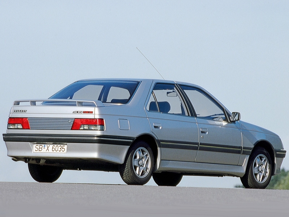 https://images.caradisiac.com/images/7/1/5/3/187153/S8-peugeot-405-mi16-1987-1995-la-berline-sportive-du-lion-a-acheter-maintenant-des-5-000-eur-656921.jpg