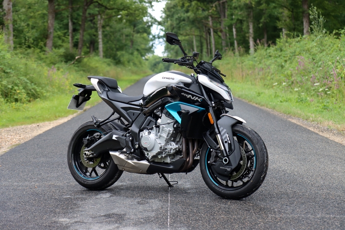 Existe-t-il meilleur rapport prix / plaisir en neuf que la CF Moto 675 NK ?