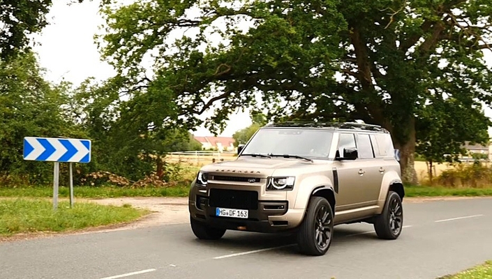 Le Land Rover Defender Octa est-il aussi délirant que son prix ?