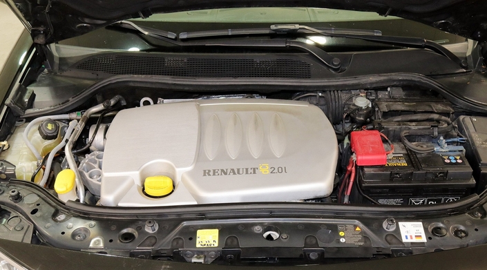 La chaîne de distribution rend la maintenance du 2,0 l dCi de la Renault Mégane 2 CC moins chère.