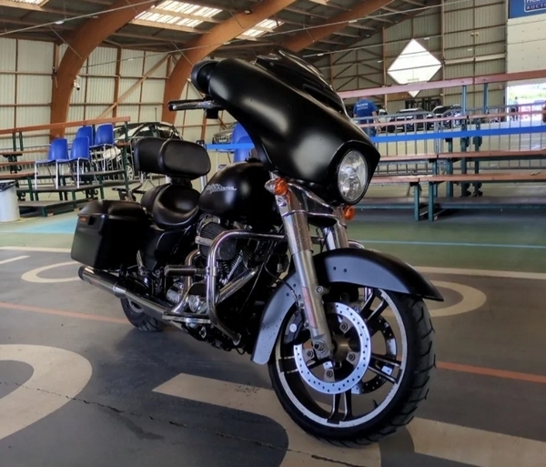 Harley-Davidson FLH Street Glide 2014 (lot n° 25)