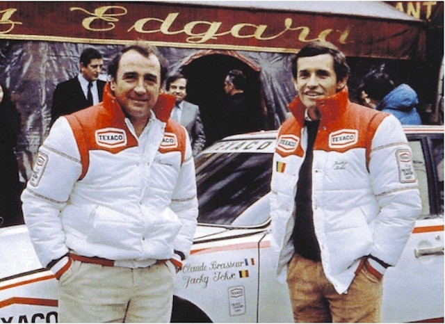 Claude Brasseur et Jacky Ickx au départ de leur premier Dakar, où ils engageront une Citroën CX.